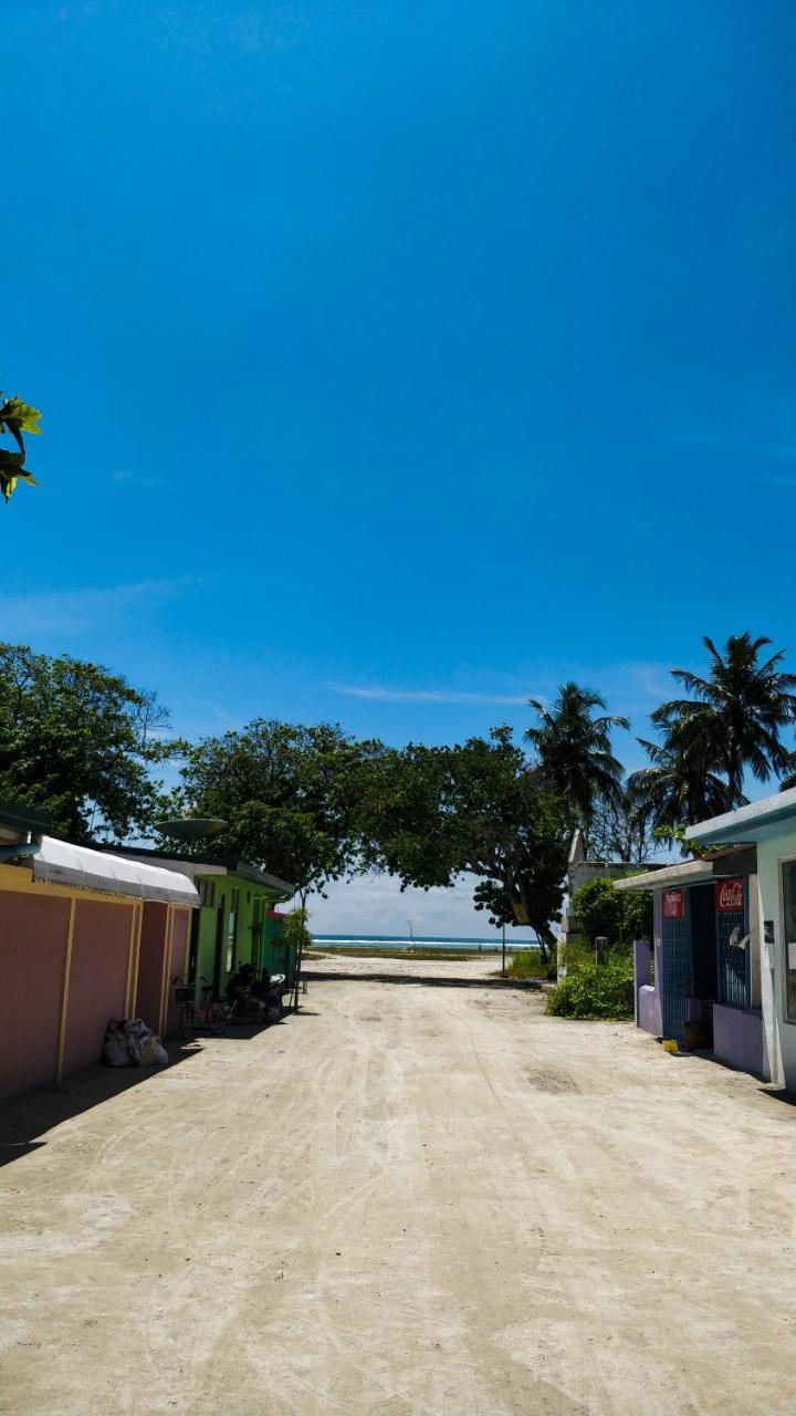 Akiri Surf Retreat Hotel Thulusdhoo Exterior photo